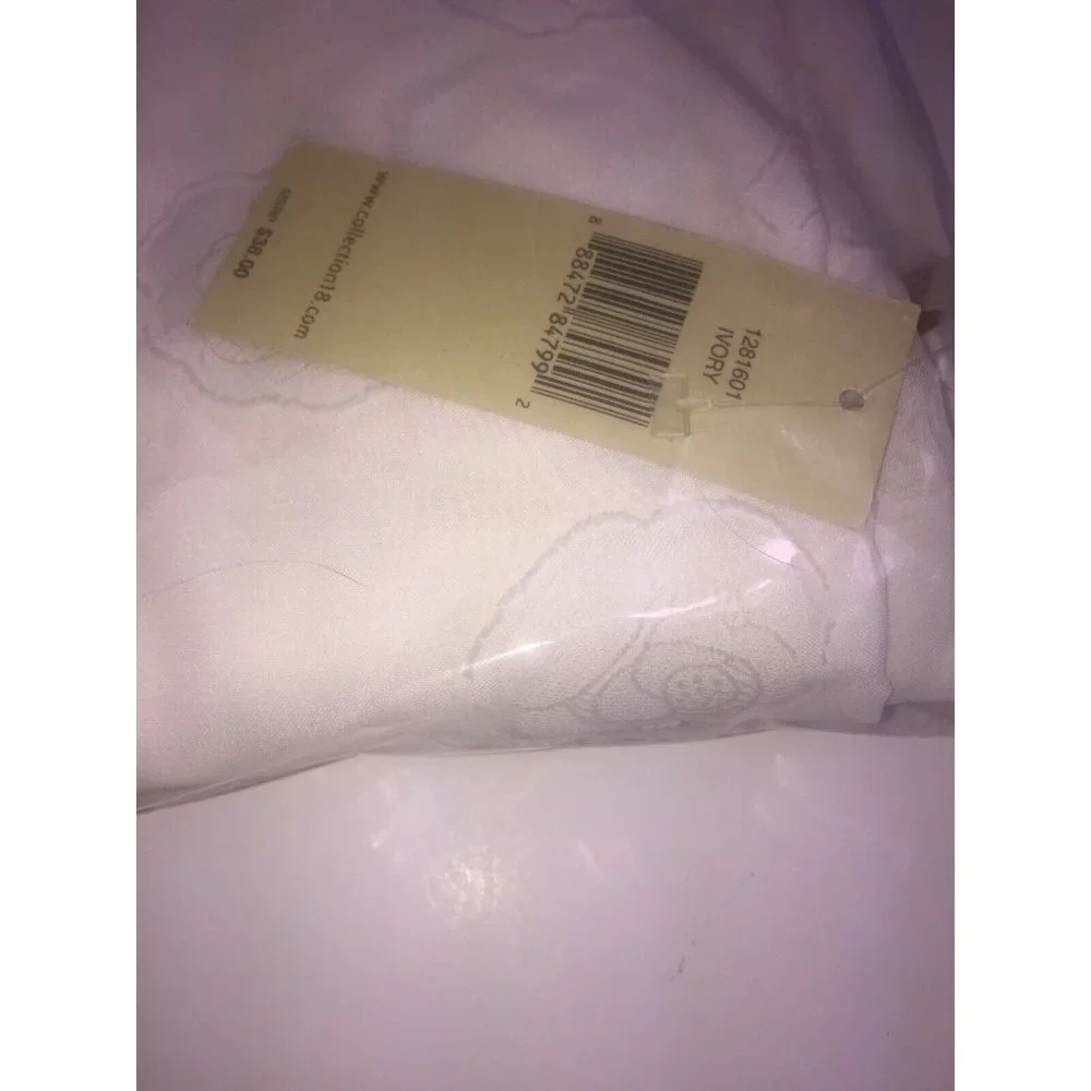 Collection Xiix Clipped Rose Wrap in Ivory